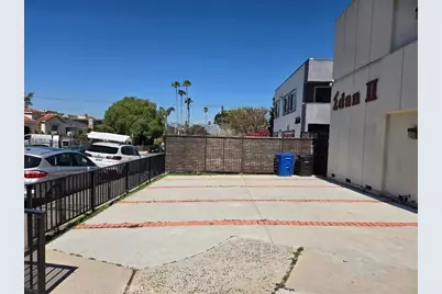 2016 S Bedford Ave, Los Angeles, CA 90034 - Photo 3