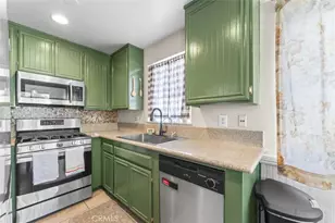 18128 Sundowner, Canyon Country, CA 91387 - Photo 11