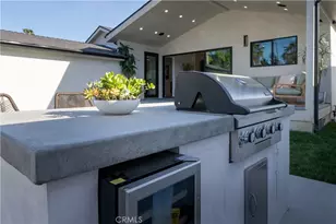 17469 Bullock St, Encino, CA 91316 - Photo 9