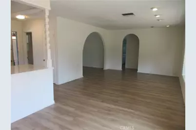 6446 McLennan, Van Nuys, CA 91406 - Photo 5