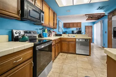 9024 Willis, Panorama City, CA 91402 - Photo 7