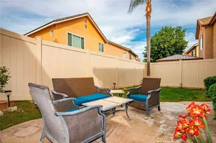 27635 Elkwood Ln, Castaic, CA 91384 - Photo 19