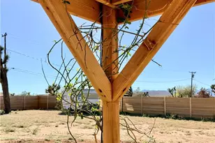 58271 Caliente St, Yucca Valley, CA 92284 - Photo 33