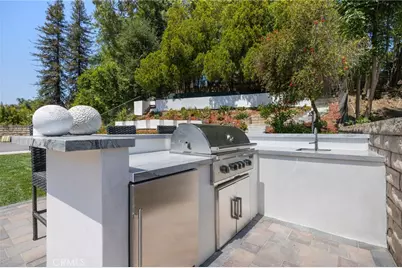 5100 Orrville Avenue, Woodland Hills, CA 91367 - Photo 25