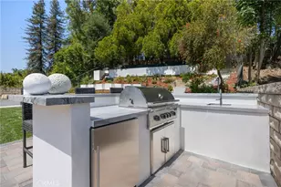 5100 Orrville Ave, Woodland Hills, CA 91367 - Photo 25