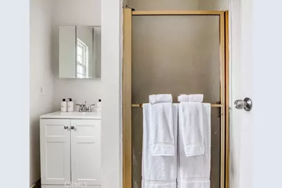 1572 S Ridgeley, Los Angeles, CA 90019 - Photo 29