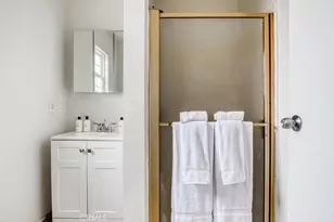 1572 S Ridgeley, Los Angeles, CA 90019 - Photo 29