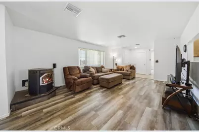 8155 W Avenue E, Lancaster, CA 93536 - Photo 5