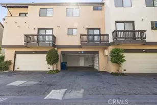 21900 Marylee St, Woodland Hills, CA 91367 - Photo 29