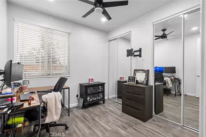 19904 Holly Drive, Saugus, CA 91350 - Photo 17