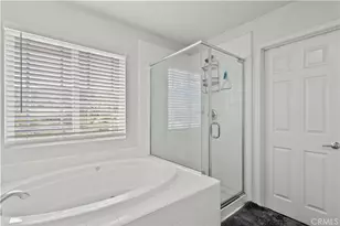 19904 Holly Dr, Saugus, CA 91350 - Photo 29