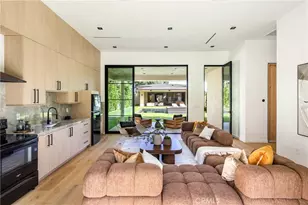 11826 Kling St, Valley Village, CA 91607 - Photo 57