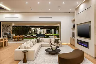 11826 Kling St, Valley Village, CA 91607 - Photo 19