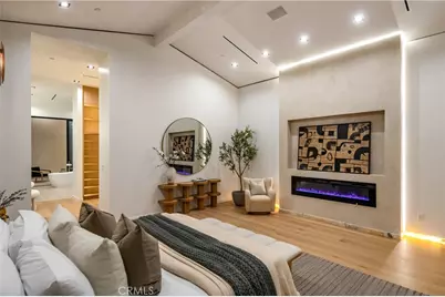 11826 Kling Street, Valley Village, CA 91607 - Photo 37