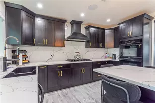 12608 Califa St, Valley Village, CA 91607 - Photo 29