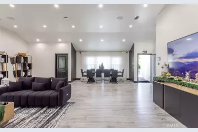 12608 Califa Street, Valley Village, CA 91607 - Photo 21
