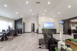 12608 Califa St, Valley Village, CA 91607 - Photo 17