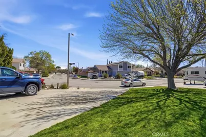 42939 Sunny, Lancaster, CA 93536 - Photo 23