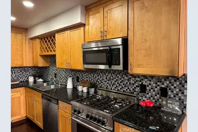 35 N Raymond Avenue #211, Pasadena, CA 91103 - Photo 3