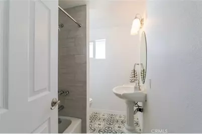 22459 Guadilamar Drive, Saugus, CA 91350 - Photo 29