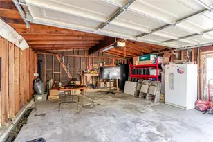 22459 Guadilamar Dr, Saugus, CA 91350 - Photo 39