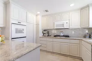 22459 Guadilamar Dr, Saugus, CA 91350 - Photo 13