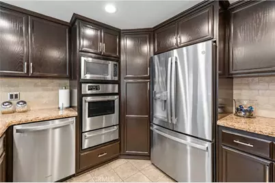 18326 Elkwood, Reseda, CA 91335 - Photo 23