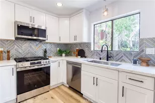 21900 Marylee St, Woodland Hills, CA 91367 - Photo 9