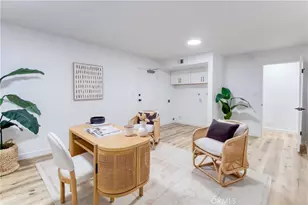 21900 Marylee St, Woodland Hills, CA 91367 - Photo 33