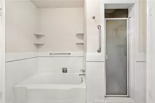 4874 Palo Dr, Tarzana, CA 91356 - Photo 25