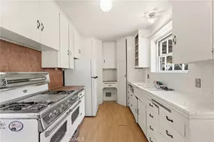 4874 Palo Dr, Tarzana, CA 91356 - Photo 17