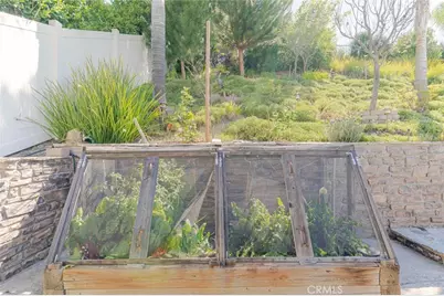 26520 Partridge Drive, Canyon Country, CA 91387 - Photo 41