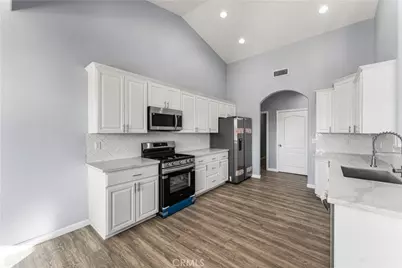 21921 Calhoun Dr, California City, CA 93505 - Photo 11