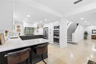 23656 White Oak Ct, Newhall, CA 91321 - Photo 9