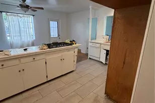 3132 Glendon, Los Angeles, CA 90034 - Photo 11