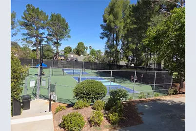 25447 Via Novia, Valencia, CA 91355 - Photo 29