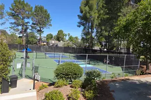 25447 Via Novia, Valencia, CA 91355 - Photo 29