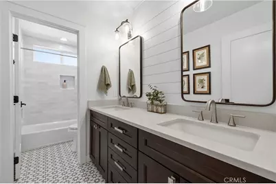 30161 Valley Glen Street, Castaic, CA 91384 - Photo 33