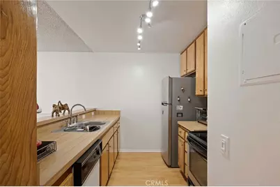 20930 #115 Parthenia, Canoga Park, CA 91304 - Photo 9