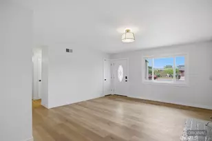 2400 W Hemlock St, Oxnard, CA 93035 - Photo 5