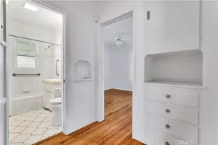 5239 Comercio Ave, Woodland Hills, CA 91364 - Photo 13