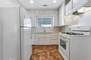 5239 Comercio Ave, Woodland Hills, CA 91364 - Photo 9