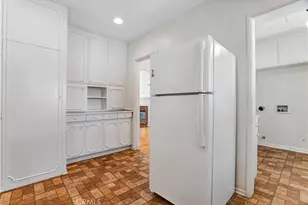 5239 Comercio Ave, Woodland Hills, CA 91364 - Photo 11