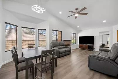 22942 Banyan, Saugus, CA 91390 - Photo 9