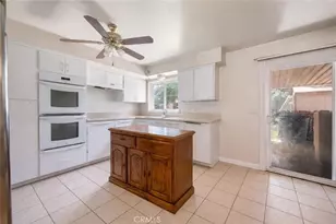 28215 Hot Springs Ave, Canyon Country, CA 91351 - Photo 3