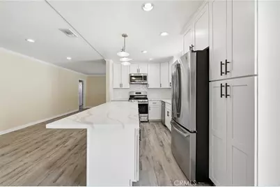 2844 N Brighton Street, Burbank, CA 91504 - Photo 7