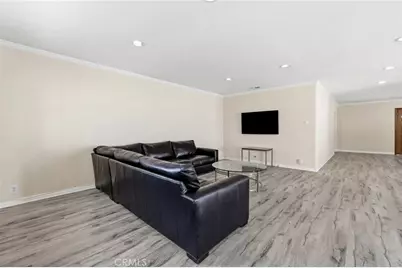 2844 N Brighton Street, Burbank, CA 91504 - Photo 17