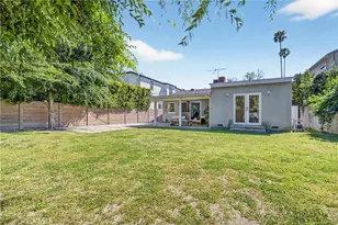 22647 Clarendon St, Woodland Hills, CA 91367 - Photo 31