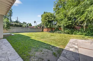 22647 Clarendon St, Woodland Hills, CA 91367 - Photo 29