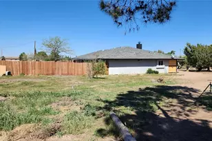 8170 Coyote, Oak Hills, CA 92344 - Photo 3